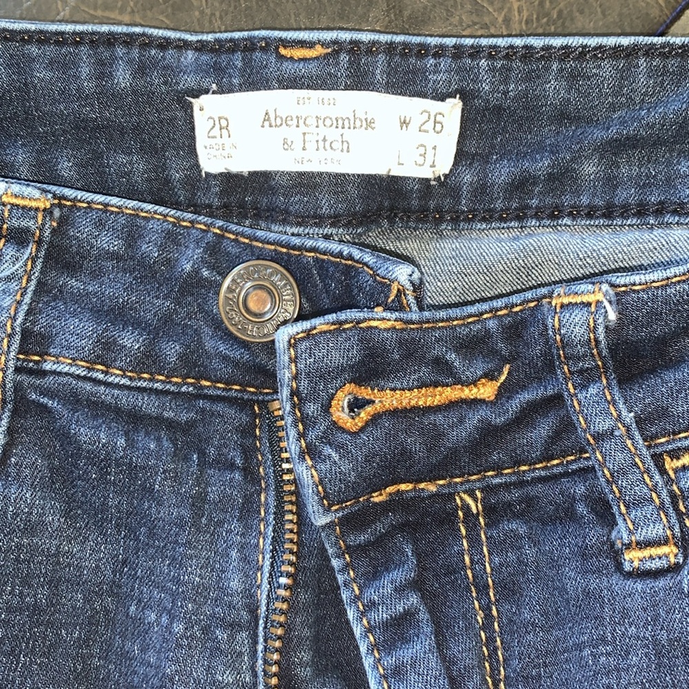 Abercrombie & Fitch super skinny jeans size 2R - Picture 2 of 6
